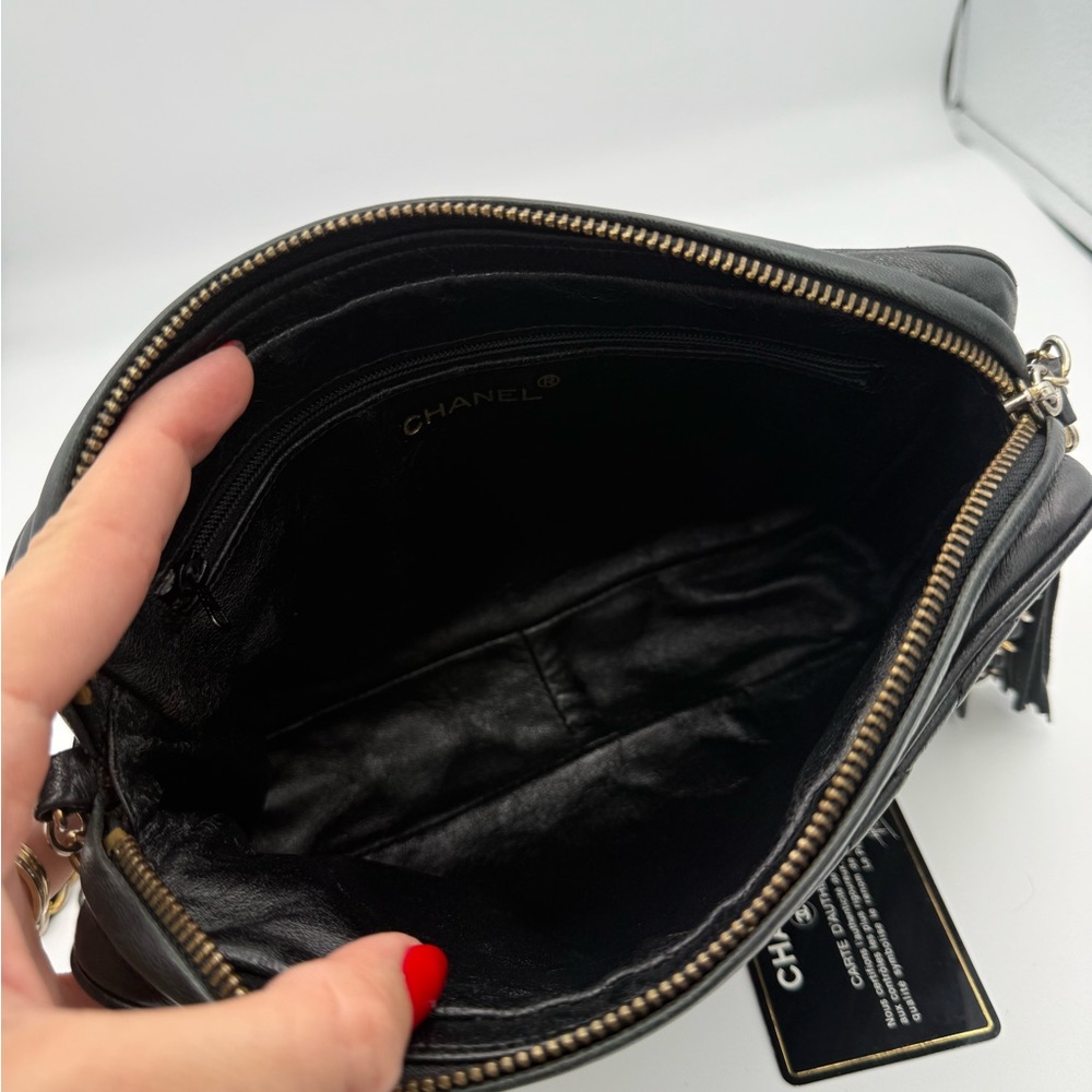 Vintage Chanel Black Quilted Shoulder Bag - Picture 11 of 13